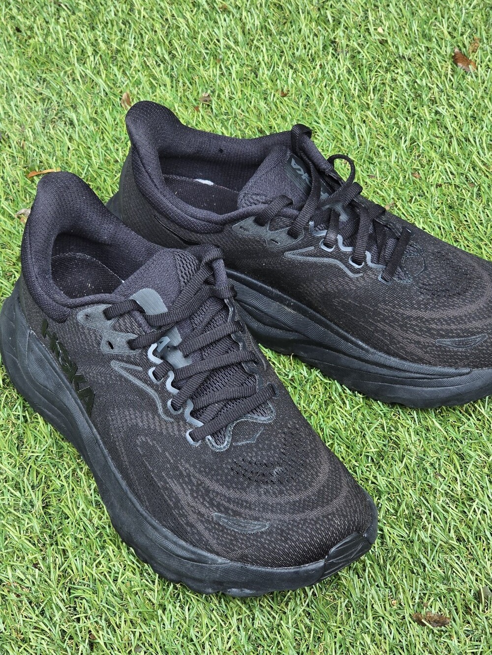HOKA ARAHI 8 - Women's Atheltic Shoes - SIZE 8B